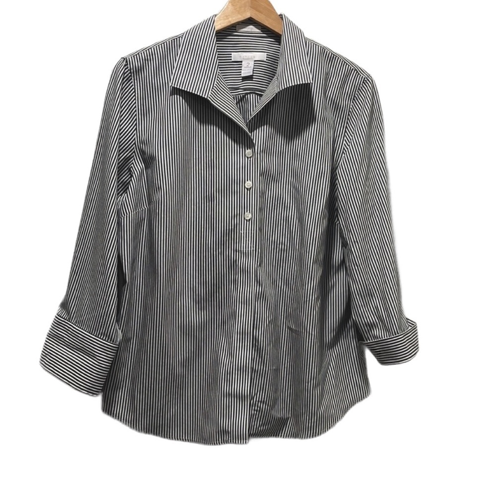 Chico's gray striped top size 2 GUC..